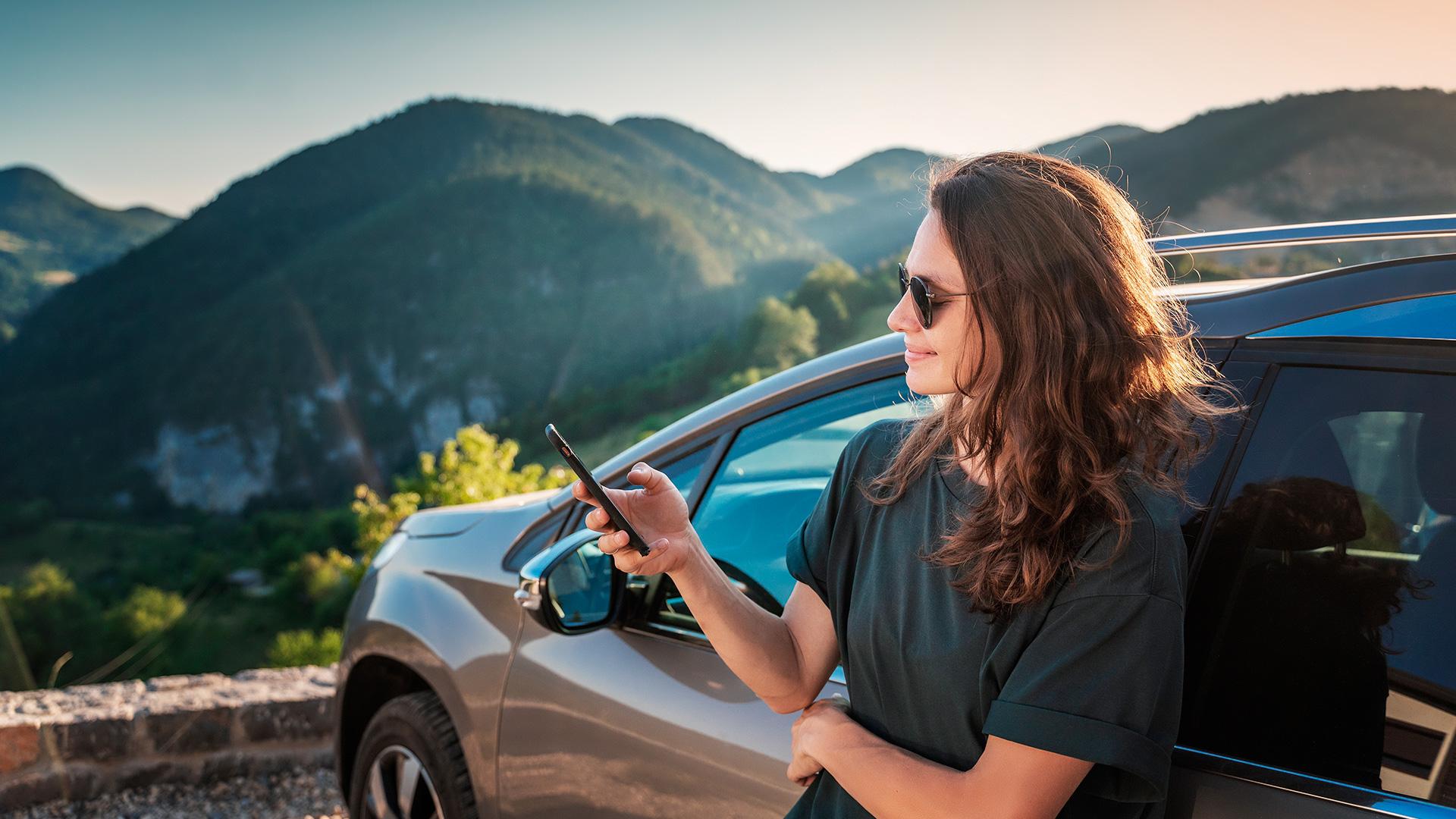 1920x1080_assurance_voyage_femme_roadtrip_canada_2.jpg