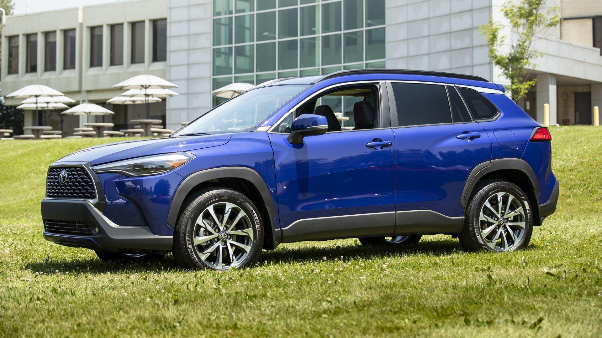 Toyota Corolla Cross 2022 OA.jpg